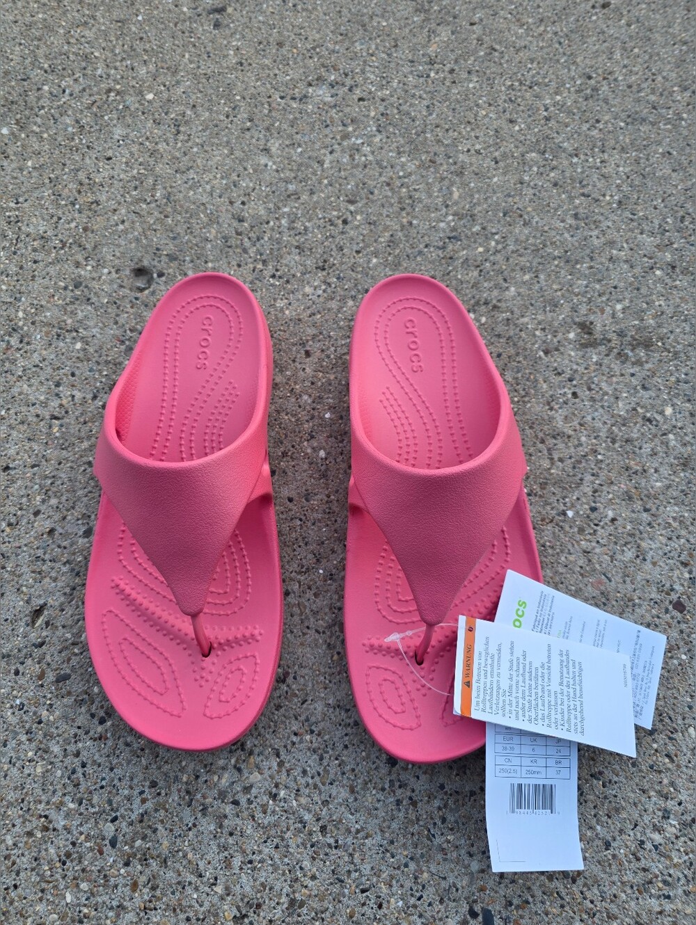 CROCS Women's Coral Pink Thong Sandals Size 10